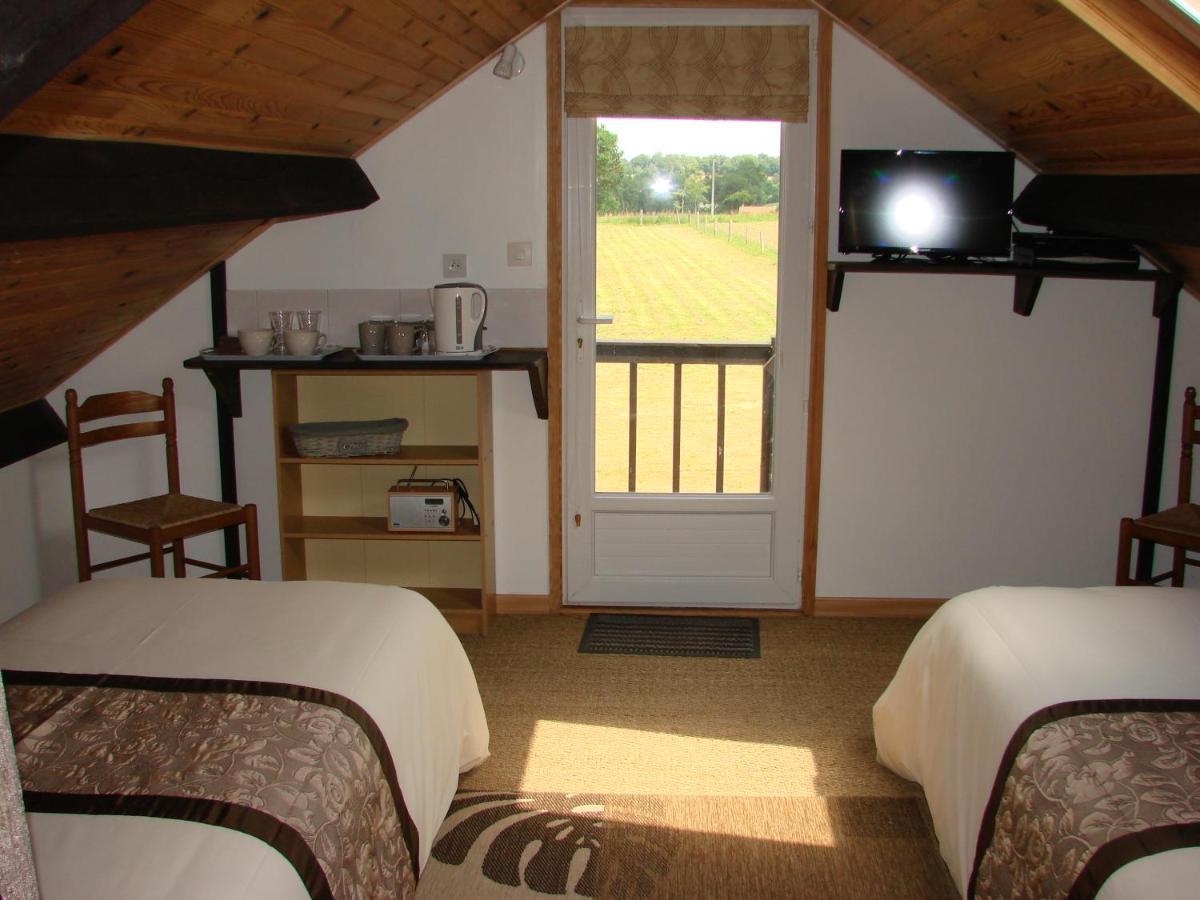 La Blanche Roche Bed & Breakfast Sourdeval Eksteriør bilde